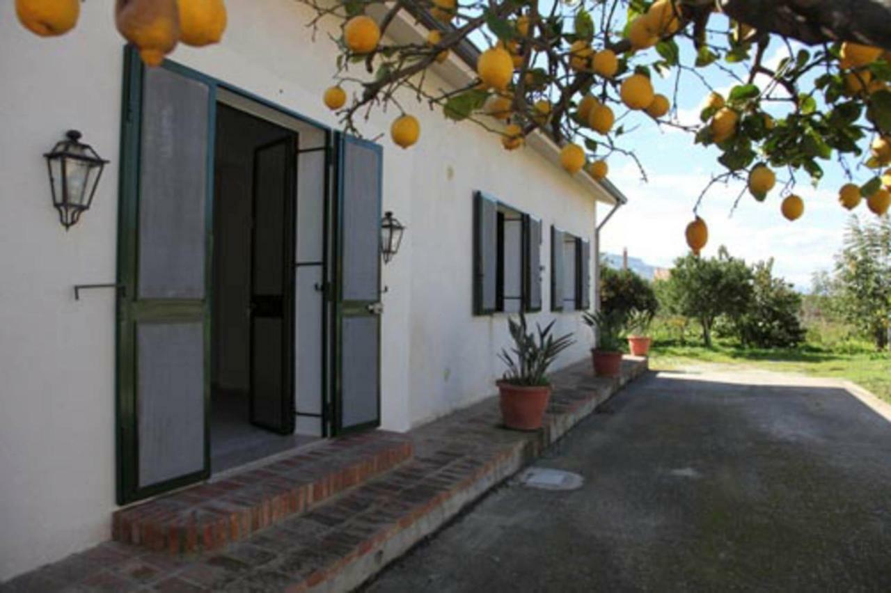 Villa La Casa Tra I Limoni Di Rosmarino Park It083O84B59Cp6Px5J SantʼAgata di Militello Exterior foto